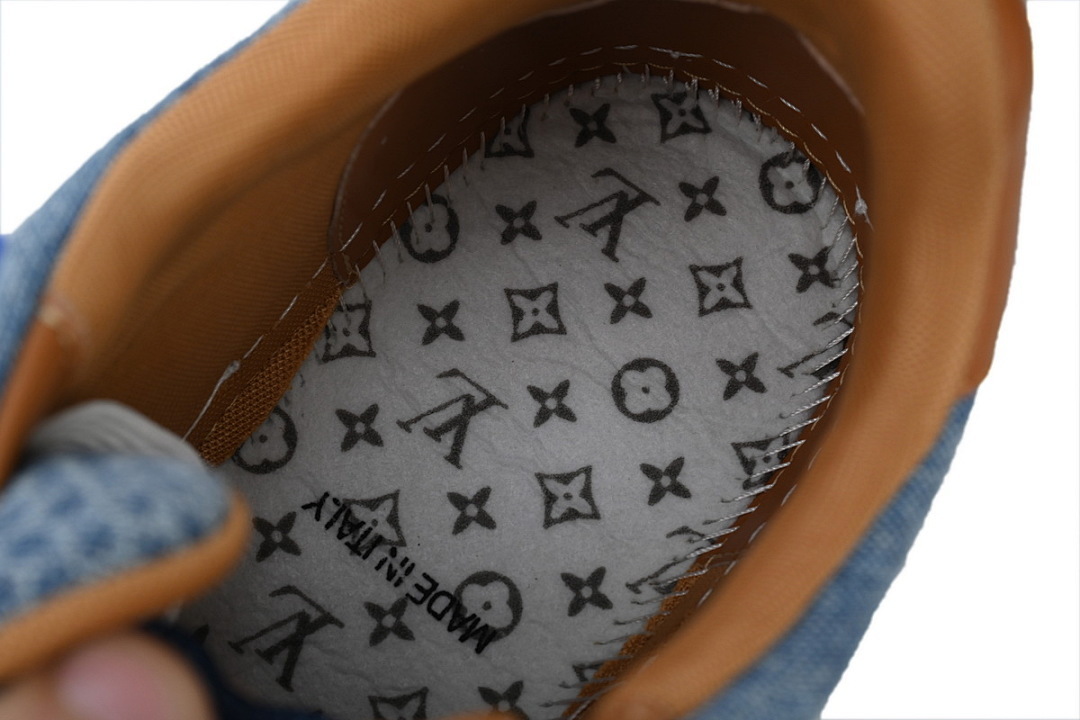 FC God Batch LOUIS VUITTON Trainer Blue 1