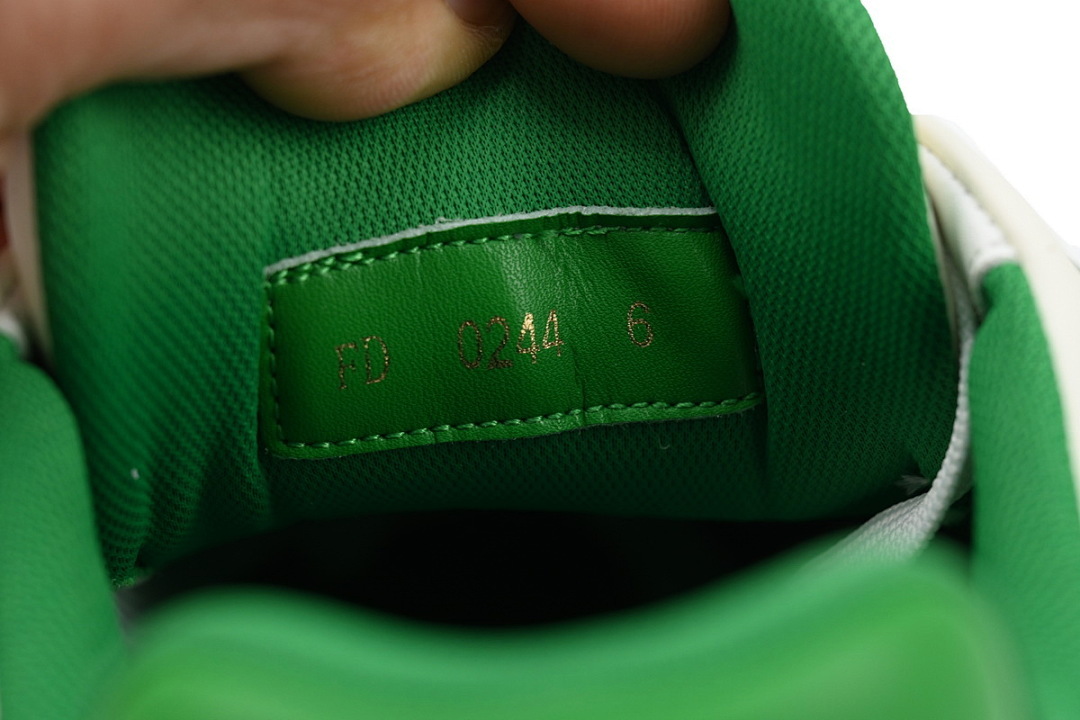 FC God Batch LOUIS VUITTON Trainer Full Leather White Green