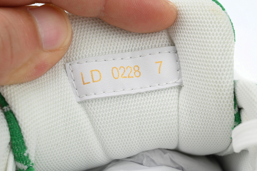 FC God Batch LOUIS VUITTON Trainer Green