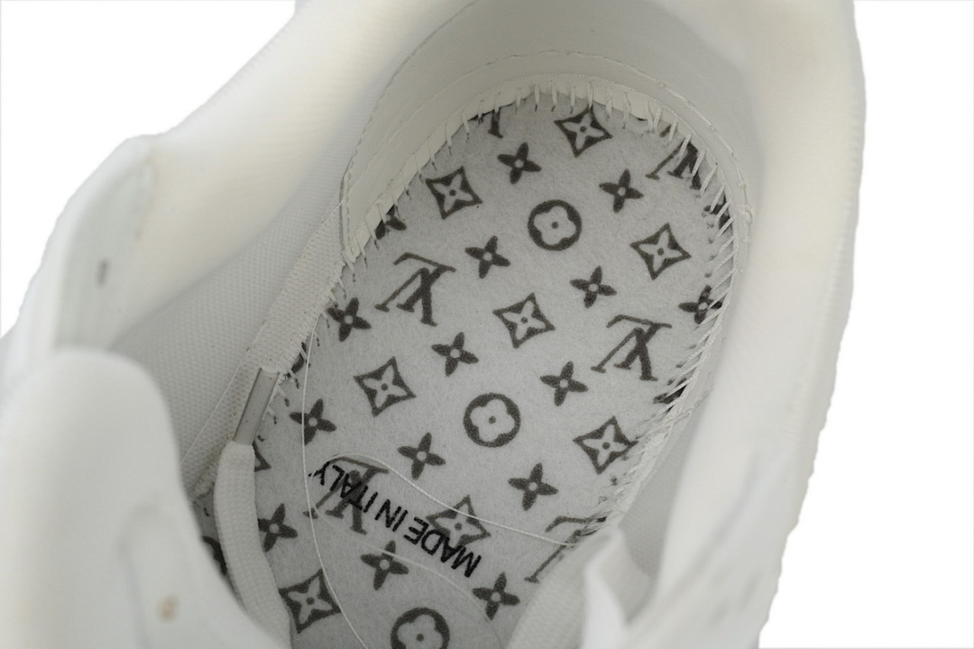 FC God Batch LOUIS VUITTON Trainer White Leather