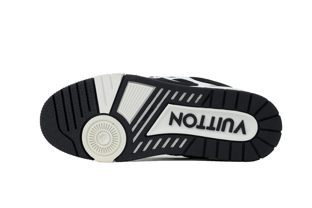 FC God Batch LOUIS VUITTON Skate Black And White