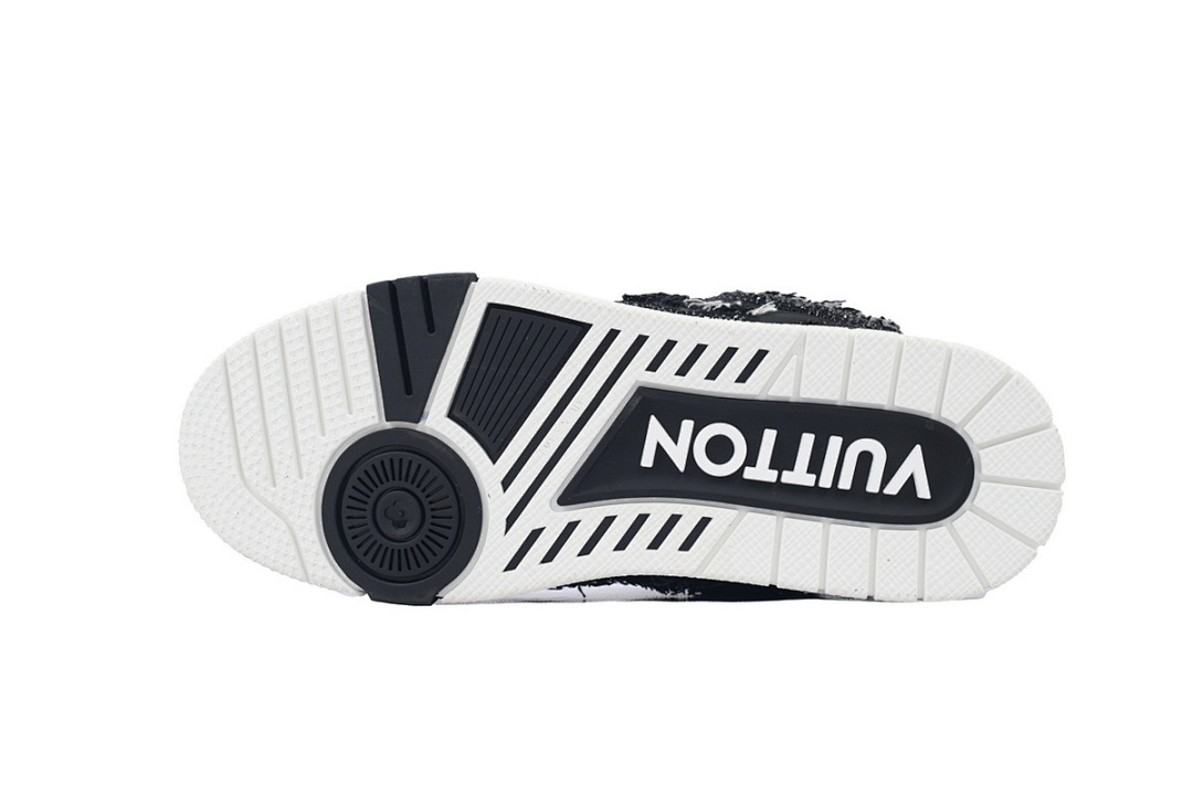 FC God Batch LOUIS VUITTON Skate Horse hair Black Diamond