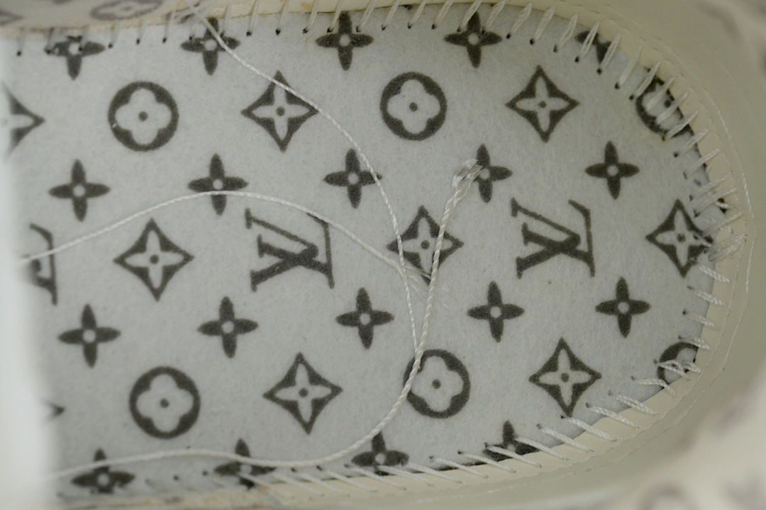 FC God Batch LOUIS VUITTON Skate all white