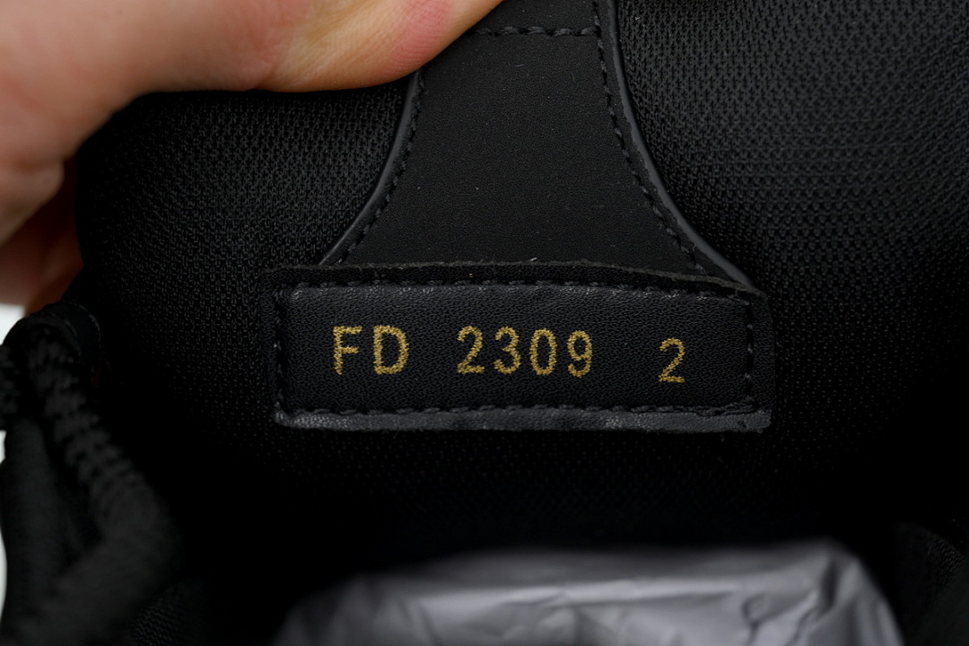 FC God Batch LOUIS VUITTON Skate Black 1