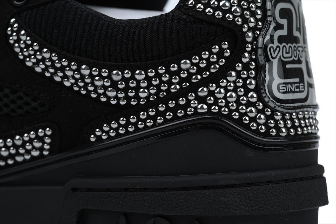 FC God Batch LOUIS VUITTON Skate Black Rhinestone