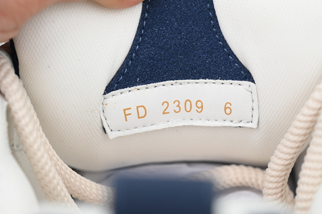 FC God Batch LOUIS VUITTON Skate Ma Mao Blue Diamond