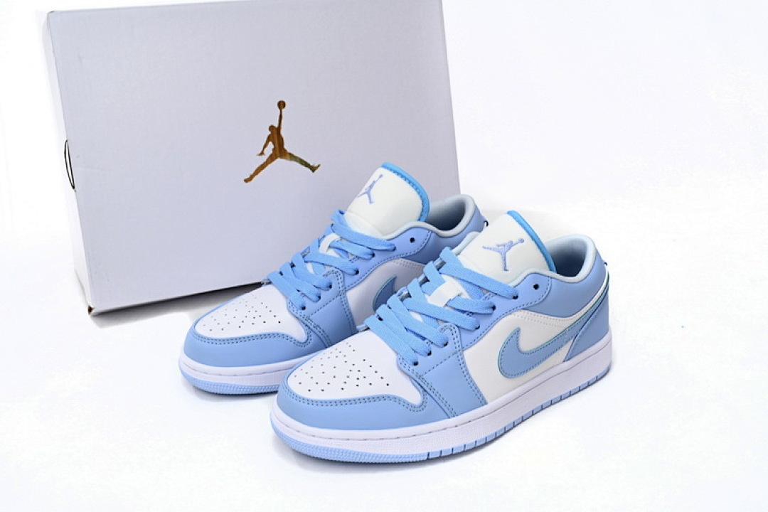  Travis Scott x Air Jordan 1 Low White Blue  DC0774-141