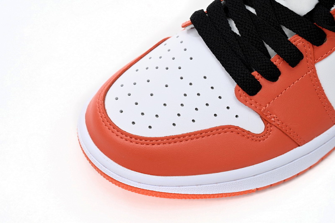 Travis Scott x Air Jordan 1 Low To Make a Waste of Money  CZ0790-801 