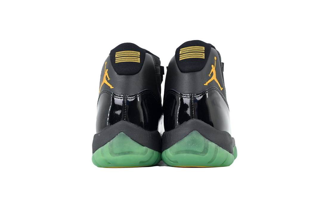 FC God Batch   Air Jordan 11 Retro Tropical CT8012-037