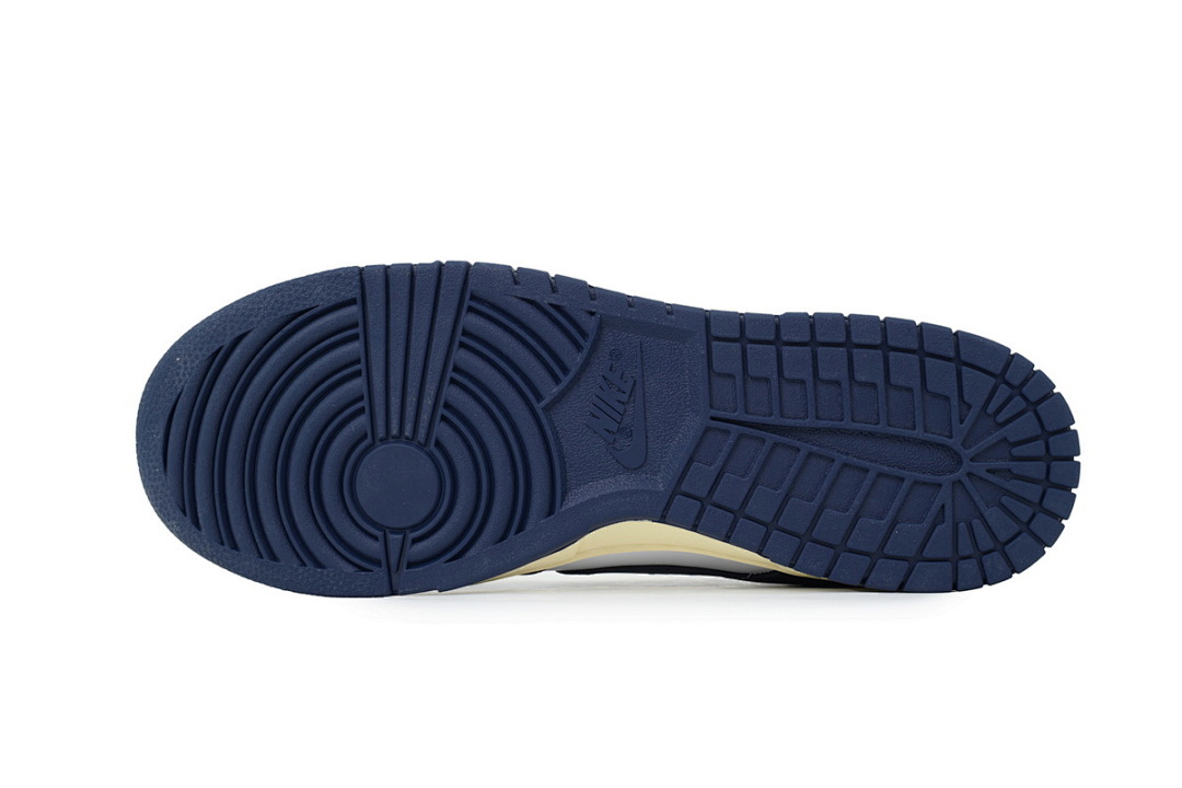 FC God Batch  Nike Wmns Dunk Low 'Vintage Navy' DD1503-115