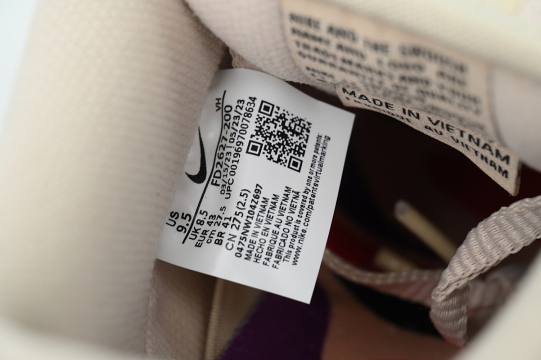 FC God Batch  Albino & Preto × Nike SB Dunk Low Pro “Pearl White” FD2627-200