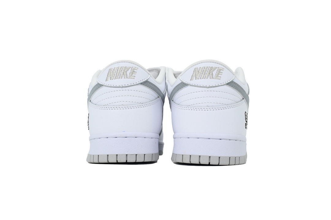 FC God Batch   Nike Supreme x Dunk Low SB 'White Metallic Silver'  HQ8487-100