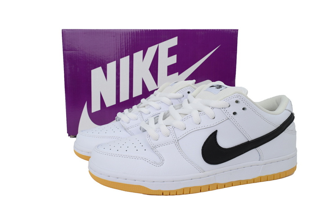 FC God Batch  Nike Dunk SB Low pro iso “White gum” CD2563-101