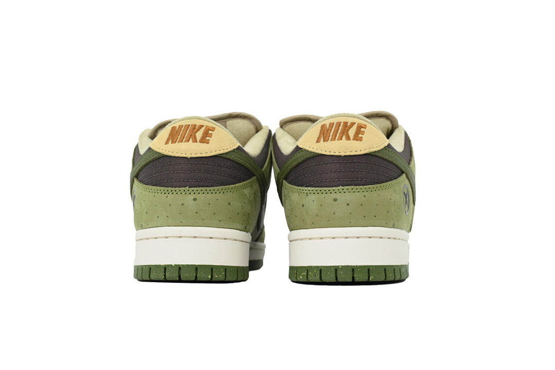 FC God Batch Yuto Horigome x Dunk Low SB 'Asparagus' HF8022-300 