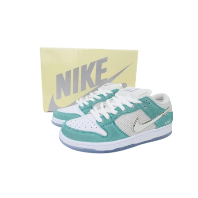 FC God Batch  April Skateboards x Nike Dunk Low SB 'Turbo Green'   FD2562-400 02