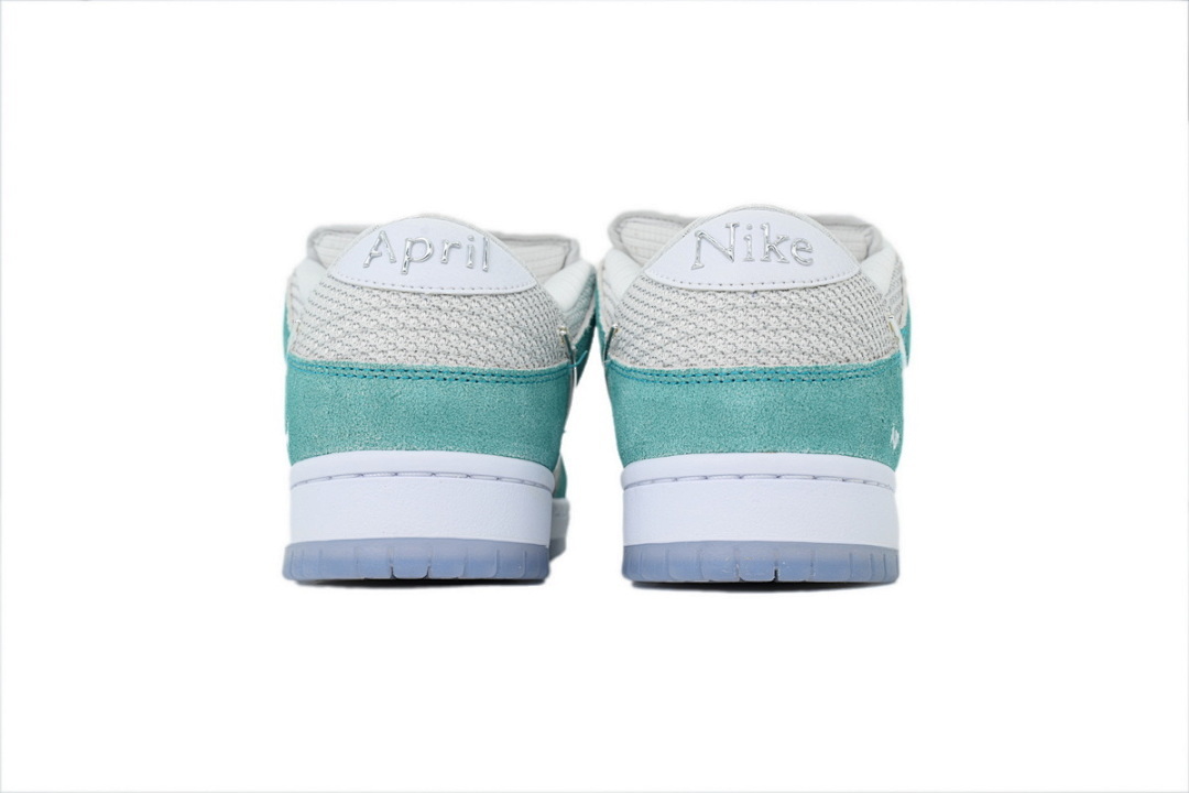 FC God Batch  April Skateboards x Nike Dunk Low SB 'Turbo Green'   FD2562-400