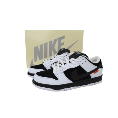  FC God Batch TIGHTBOOTH x Nike Dunk Low SB  FD2629-100  02