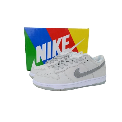 FC God Batch  CONCEPTS × Nike Dunk SB Low ’White Lobster  FD8776-100 02