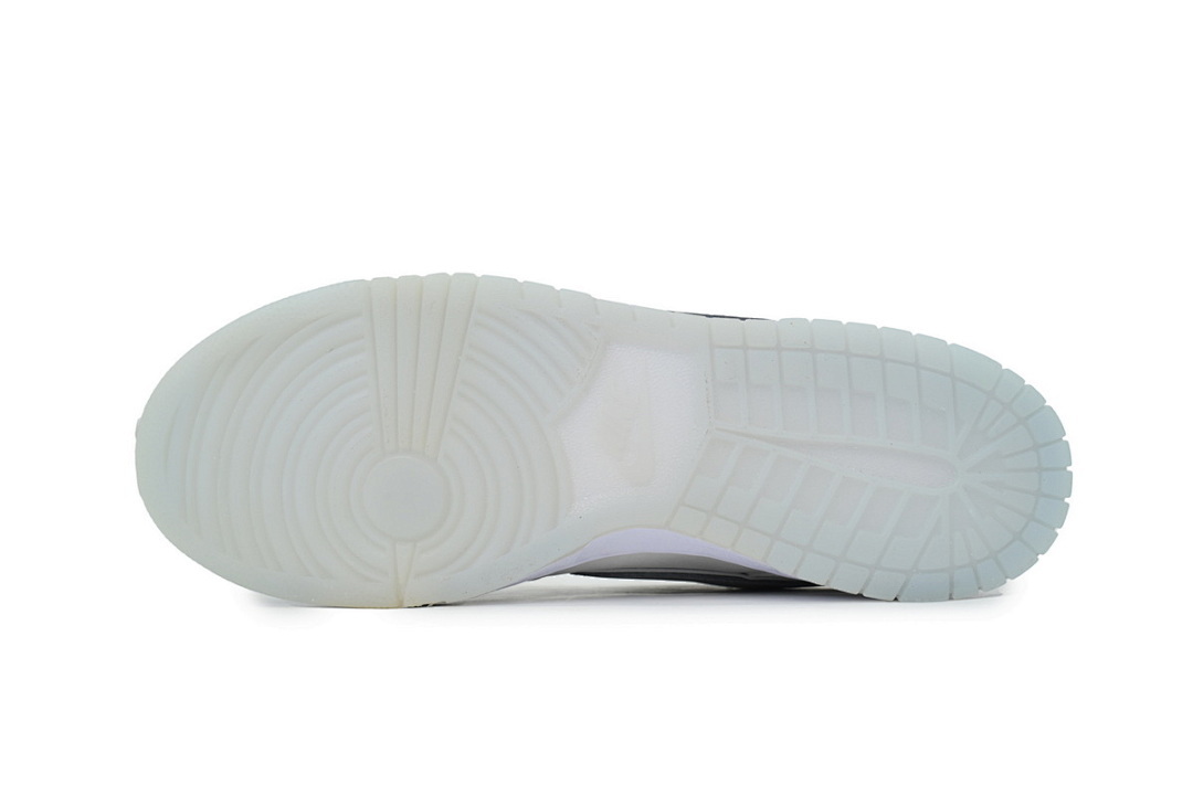 FC God Batch  CONCEPTS × Nike Dunk SB Low ’White Lobster  FD8776-100