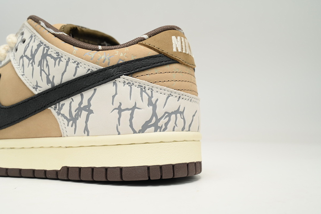 LJR  Nike Travis Scott X SB DunkGrey White Cashew Fruit CT5053-010 