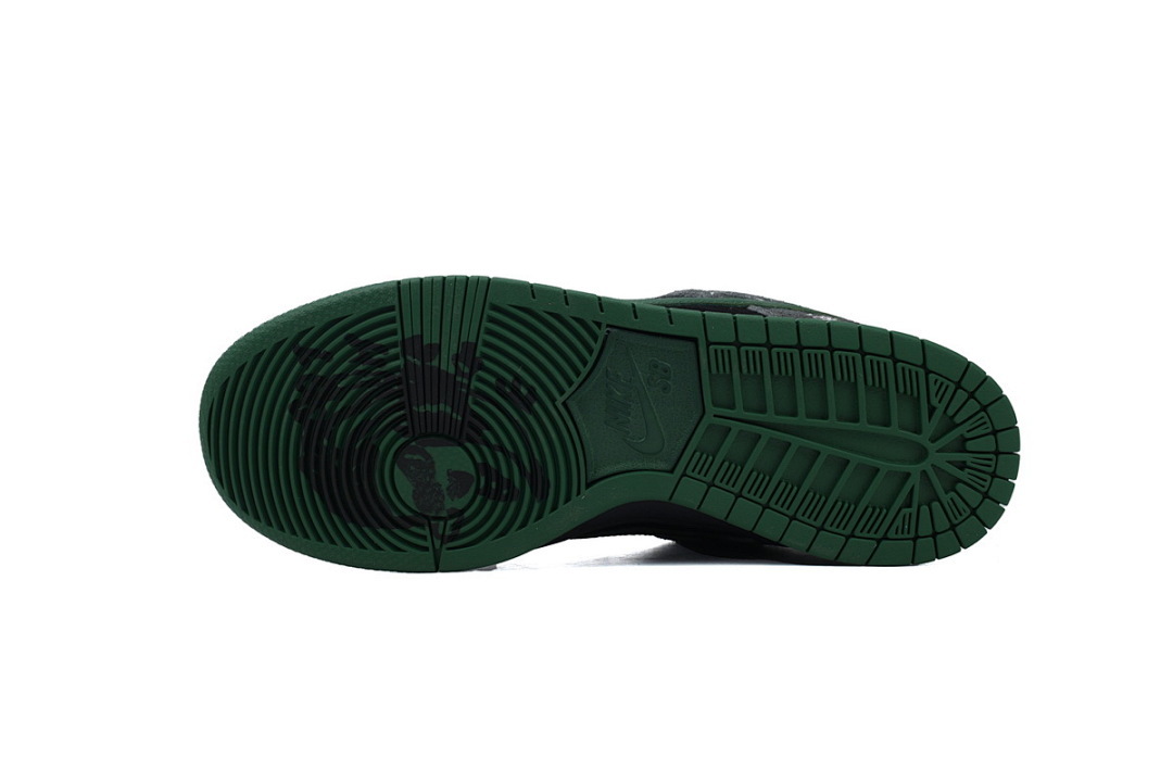 LJR THERE Skateboards x Dunk Low SB 'Ultra Humanized' HF7743-001 