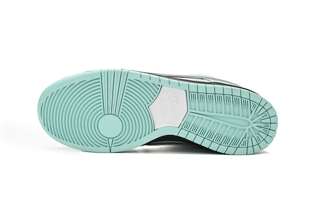  LJR CONCEPTS × Nike Dunk SB Low Tiffany Lobster  BV1310-402 