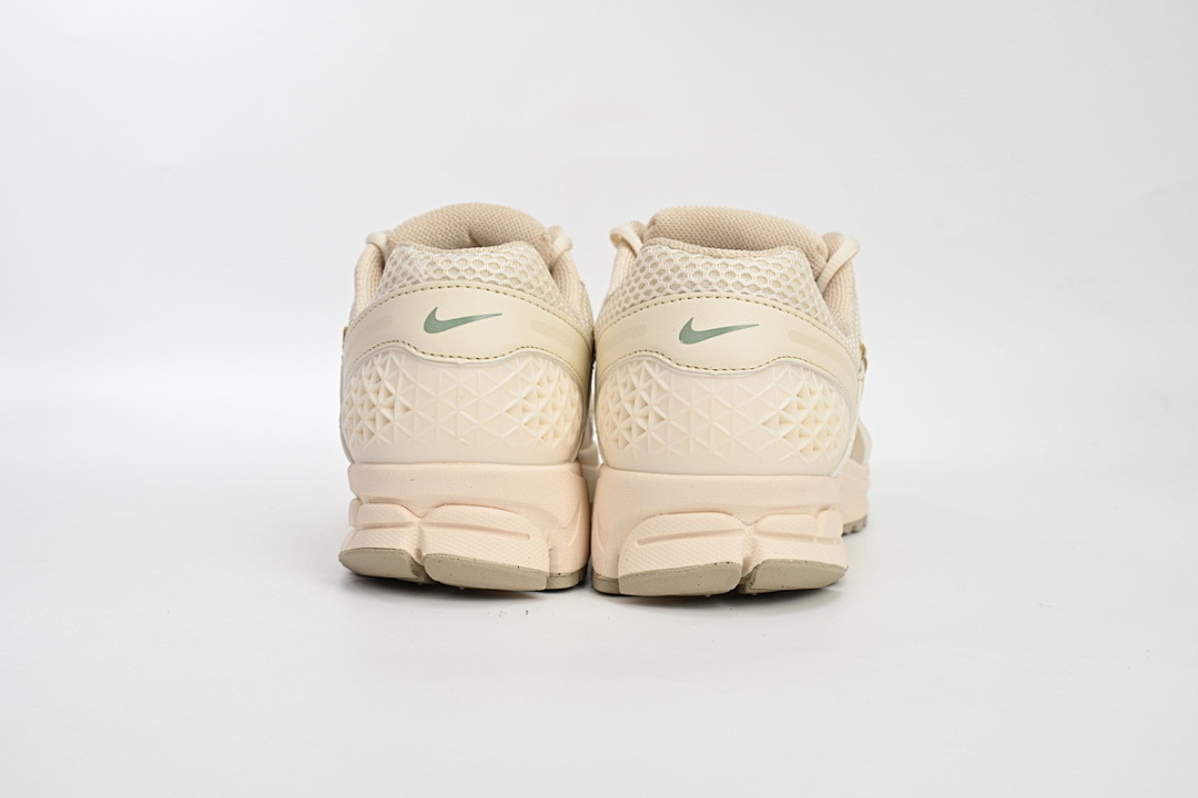 NikeAir Zoom Vomero 5 Beige Brown FQ6868-111             