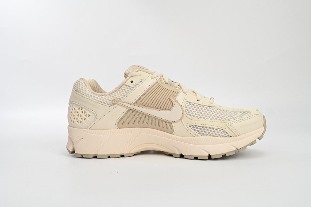 NikeAir Zoom Vomero 5 Beige Brown FQ6868-111             