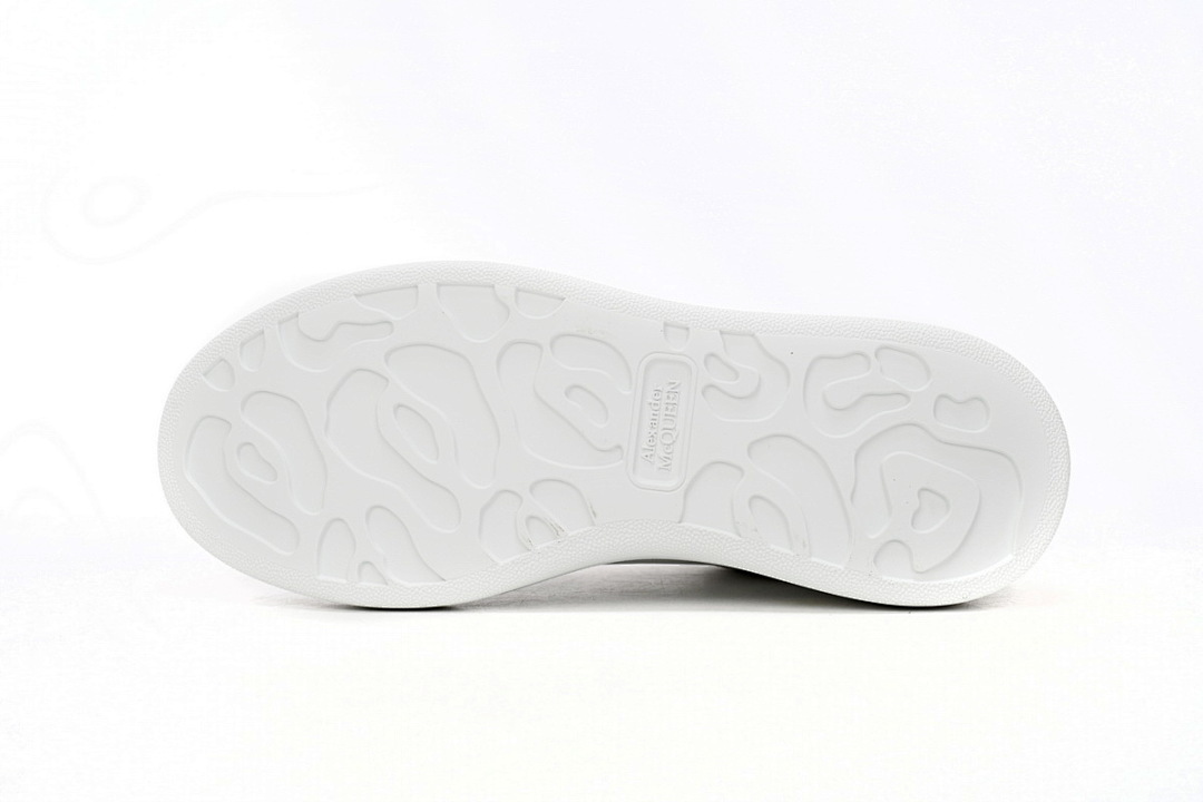 FC God Batch  Alexander McQueen Sneaker Colored Ribbon