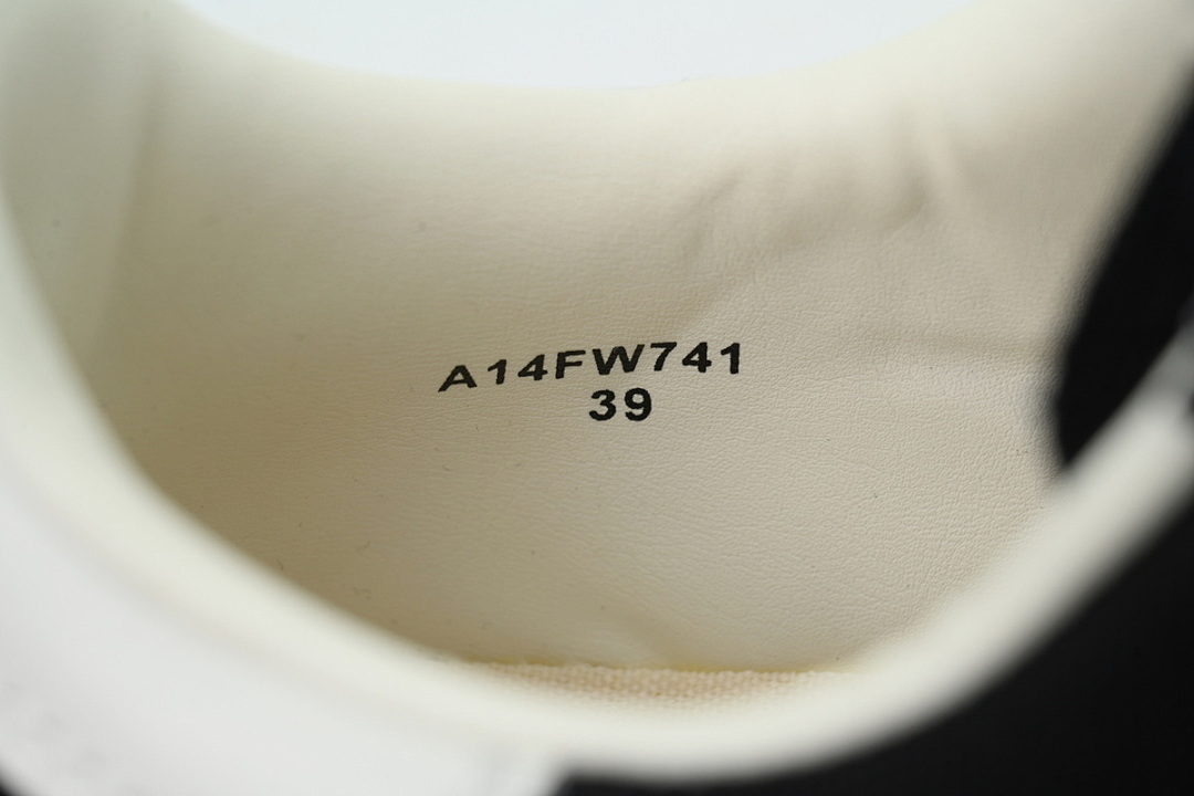 FC God Batch MIHARA YASUHIRO Black And White NO.605 