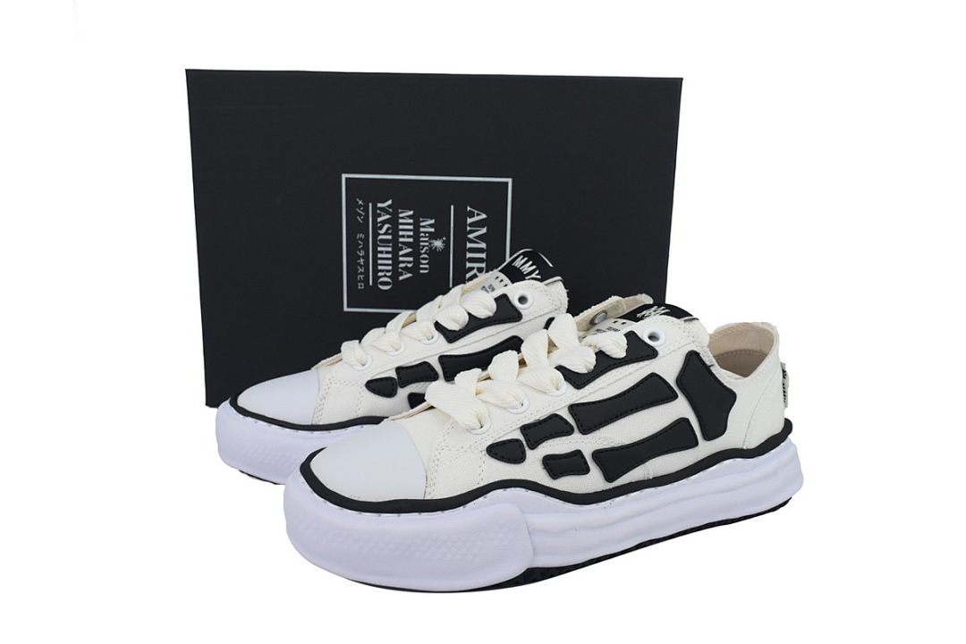 MIHARA YASUHIRO Black And White Bones NO.729