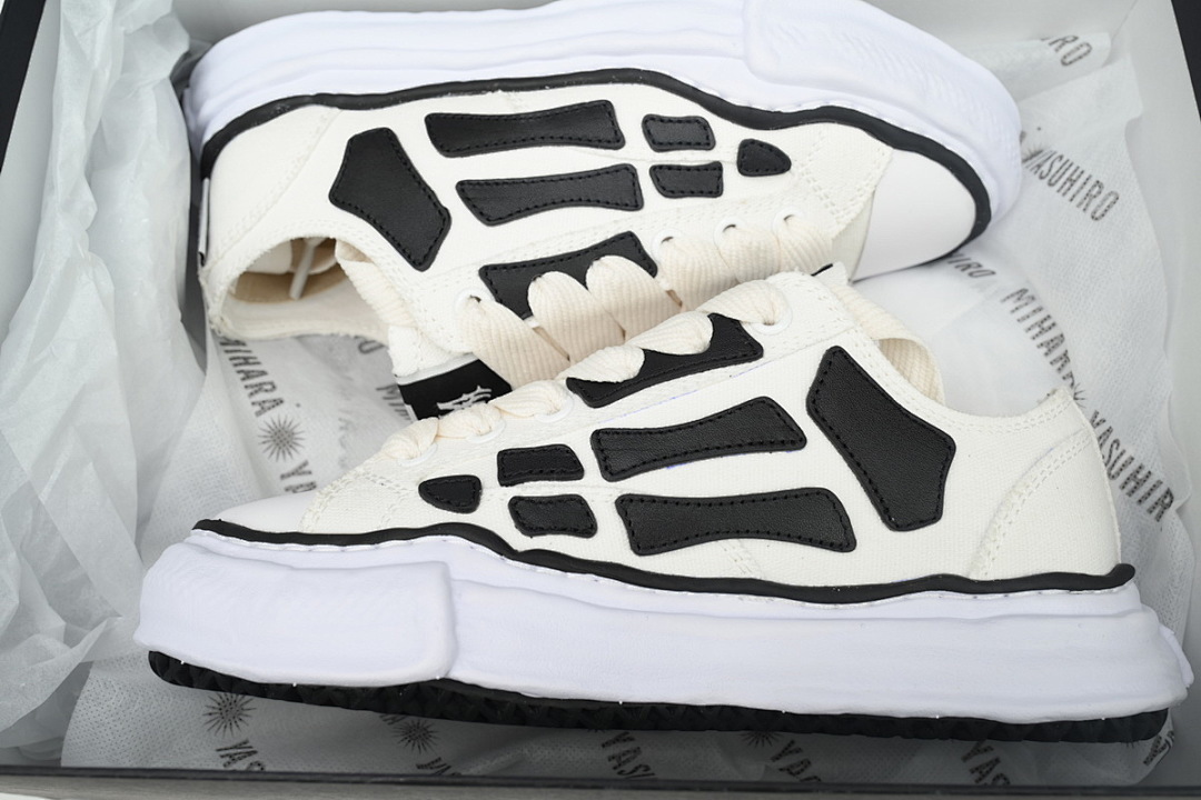 FC God Batch  Maison Mihara Yasuhiro x AMIRI Skel-Top Low Off White