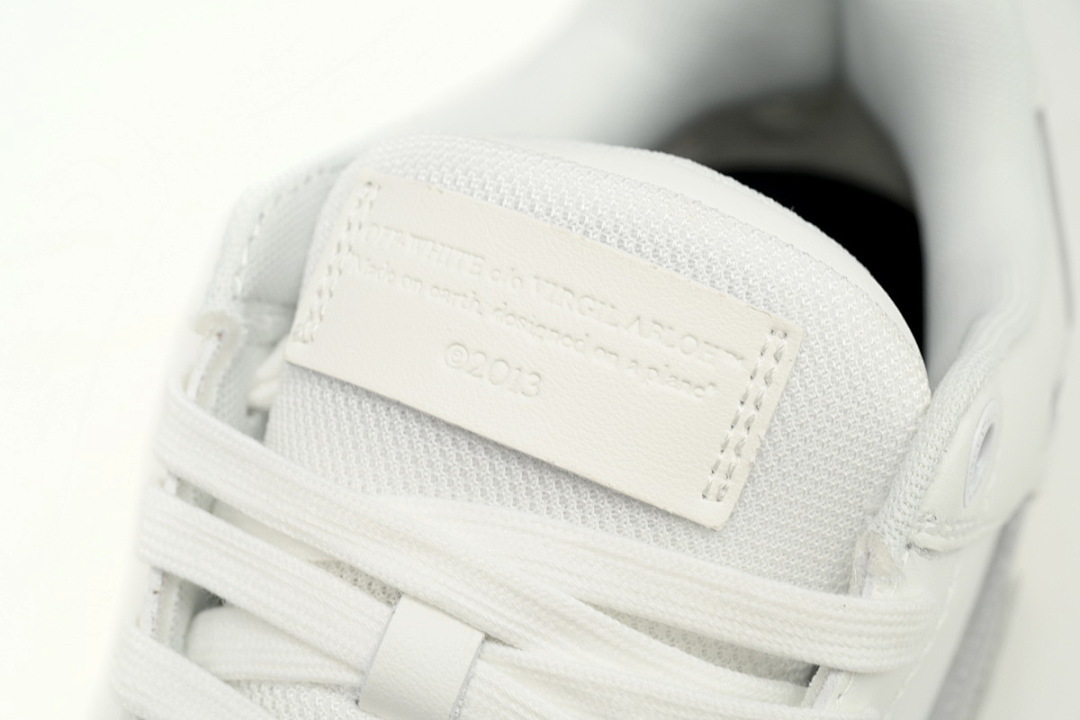 FC God Batch OFF-WHITE Out Of White White Black White Silver H OMIA189F 23LEA009 0172