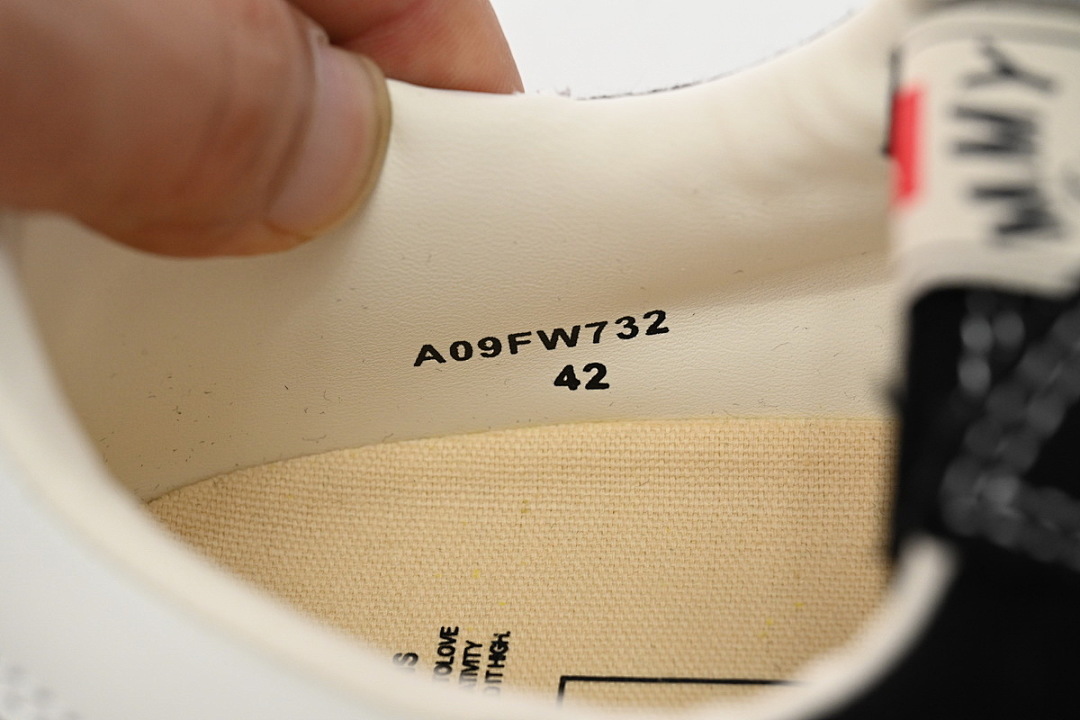 FC God Batch MIHARA YASUHIRO Black And White Characters  NO.784