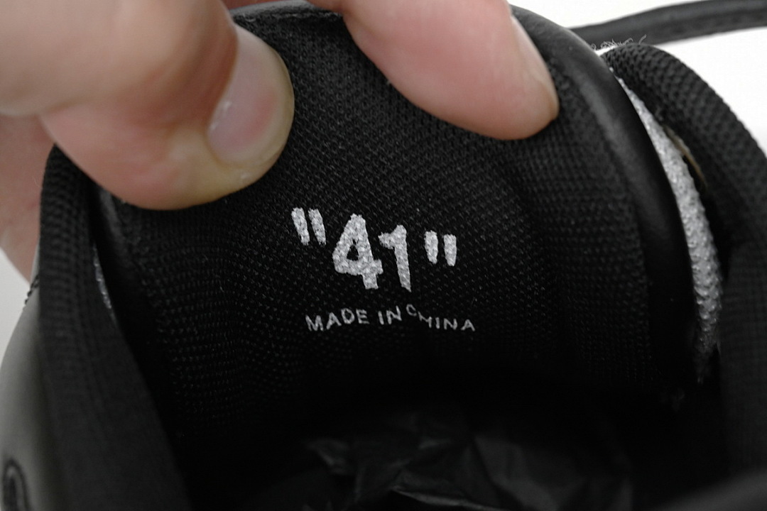 FC God Batch OFF-WHITE Out Of Office Black And White OMIA189 C99LEA00 11004