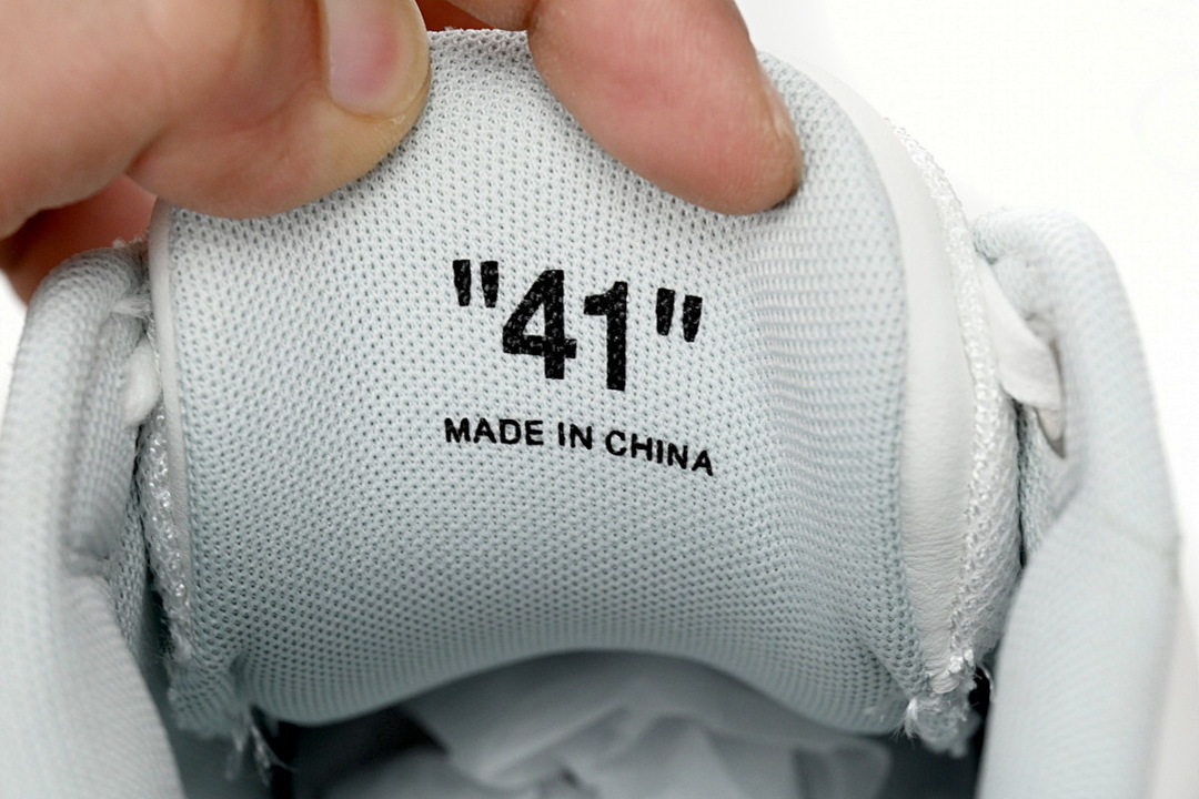 FC God Batch  OFF-WHITE Out Of Office Cloud White OMIA189R2 1LEA00 20101