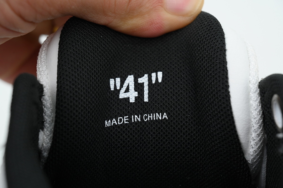 FC God Batch  0FF-WHITE Out Of White Print OMIA189S 22LEA004 011