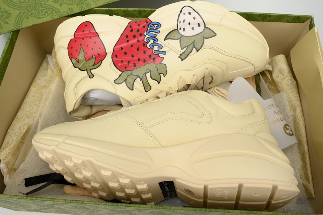 FC God Batch Gucci Rhyton Strawberry Print 