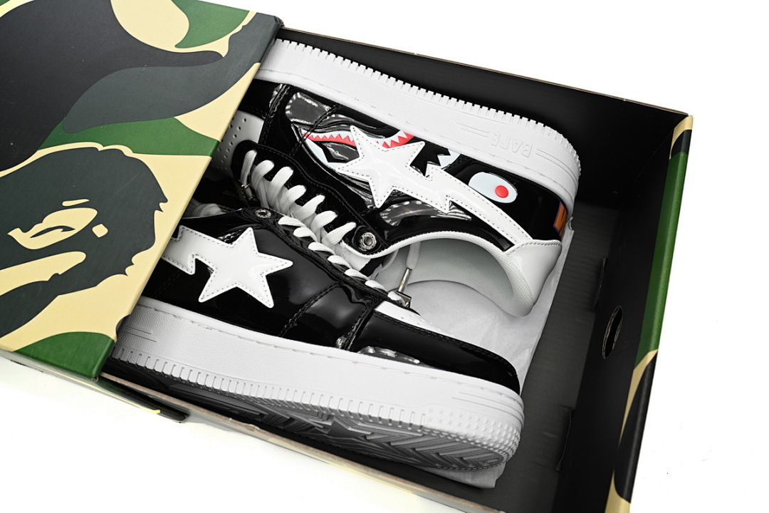 A Bathing Ape Bape Sta Low Black and White Shark 1H30-191-009 