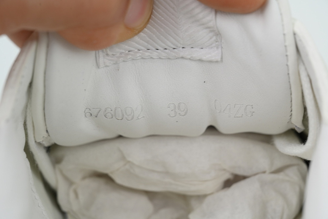 FC God Batch Gucci Low-Top Sneakers with Purple Gothic Logo