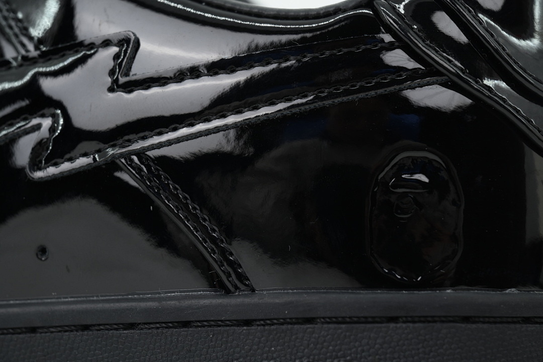 A BATHING APE Mirror Black  1G30-191-010