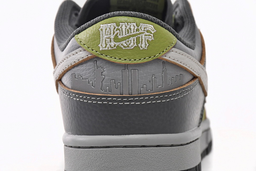 LJR Batch  HUF x Nike Dunk Low SB Friends and Family  FD8775-002