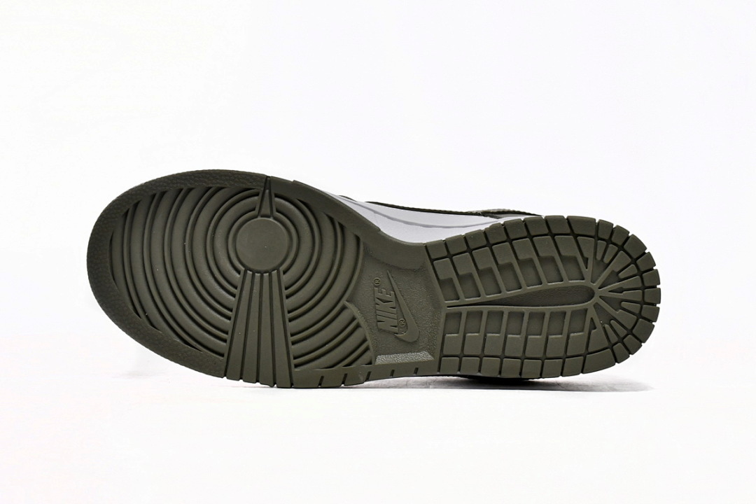 LJR Batch Nike Dunk Low Medium Olive DD1503-120