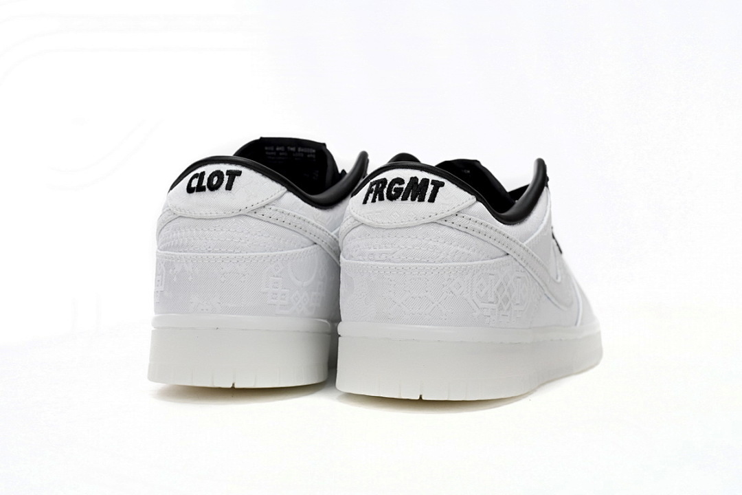 FC God Batch  CLOT x fragment x Nike Dunk Low Joint Names of Three FN0315-110