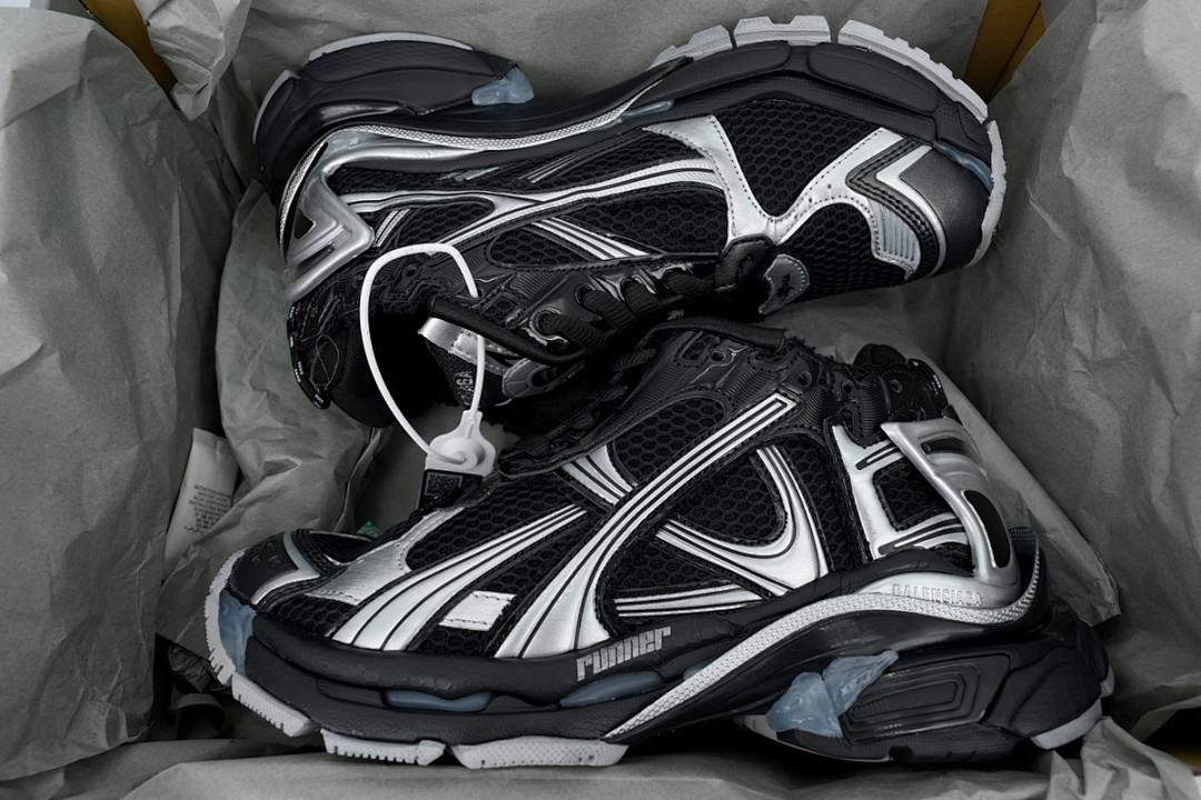 FC God Batch Balenciaga Runner Sneaker Dark Gray 772767 W3RNY 0322