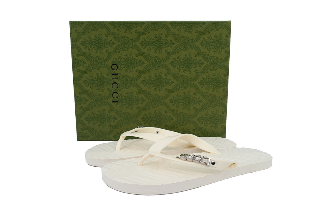 Gucci Ivory White Rubber Flip Flops with Silver Metal Logo