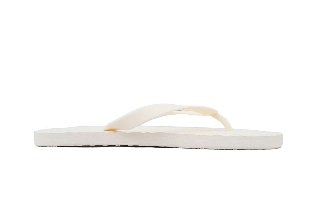 Gucci Ivory White Rubber Flip Flops with Silver Metal Logo
