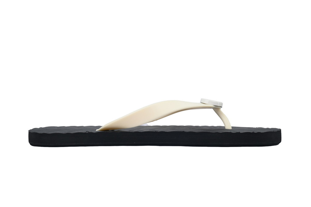 Gucci Two-Tone Flip Flops with Ivory Straps & Black Chevron Sole