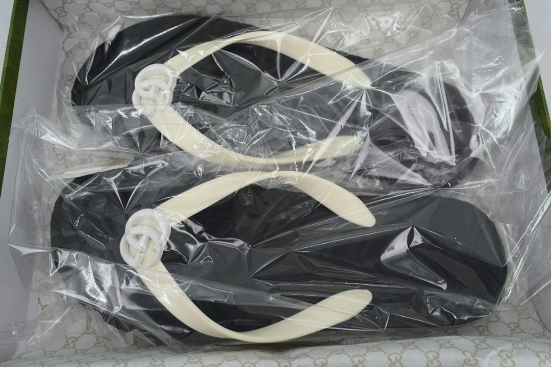 Gucci Two-Tone Flip Flops with Ivory Straps & Black Chevron Sole