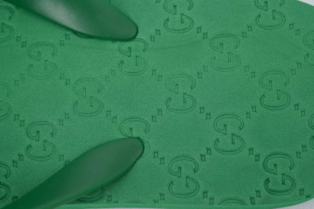 Gucci Green Rubber Flip Flops with Gold Interlocking G Logo